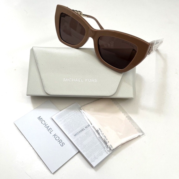 New in Case Original MICHAEL KORS Montecito Sunglasses Butterfly Beige MK2205 - Picture 4 of 12
